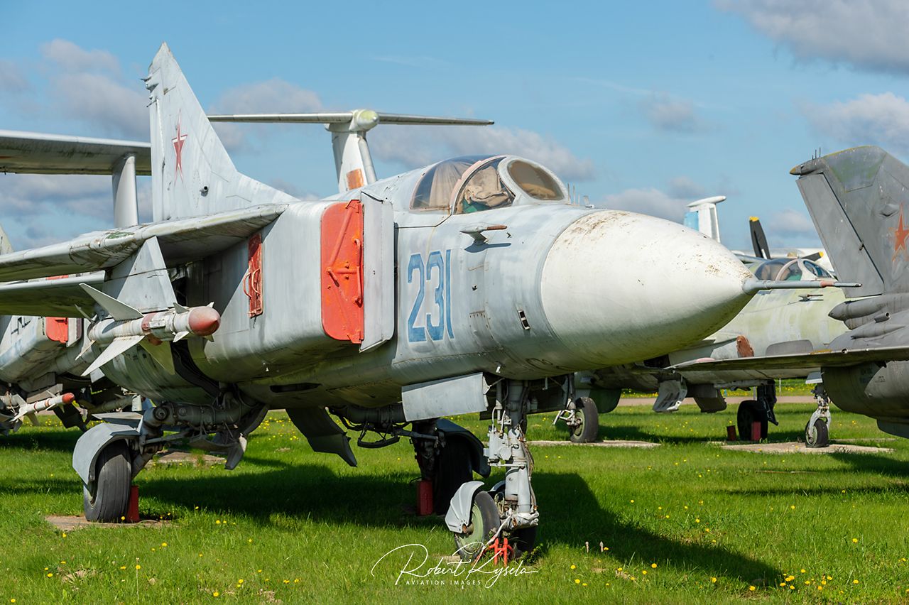 Mikoyan & Gurevich MiG-23MF (NATO - Code: FLOGGER)   - © by Robert Kysela