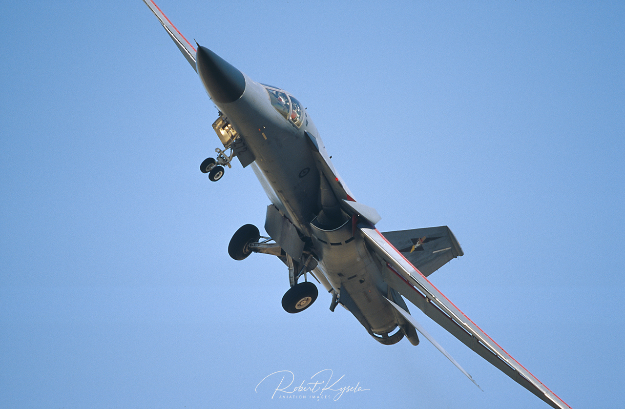 General Dynamics F-111G AARDVARK  -  © by Robert Kysela