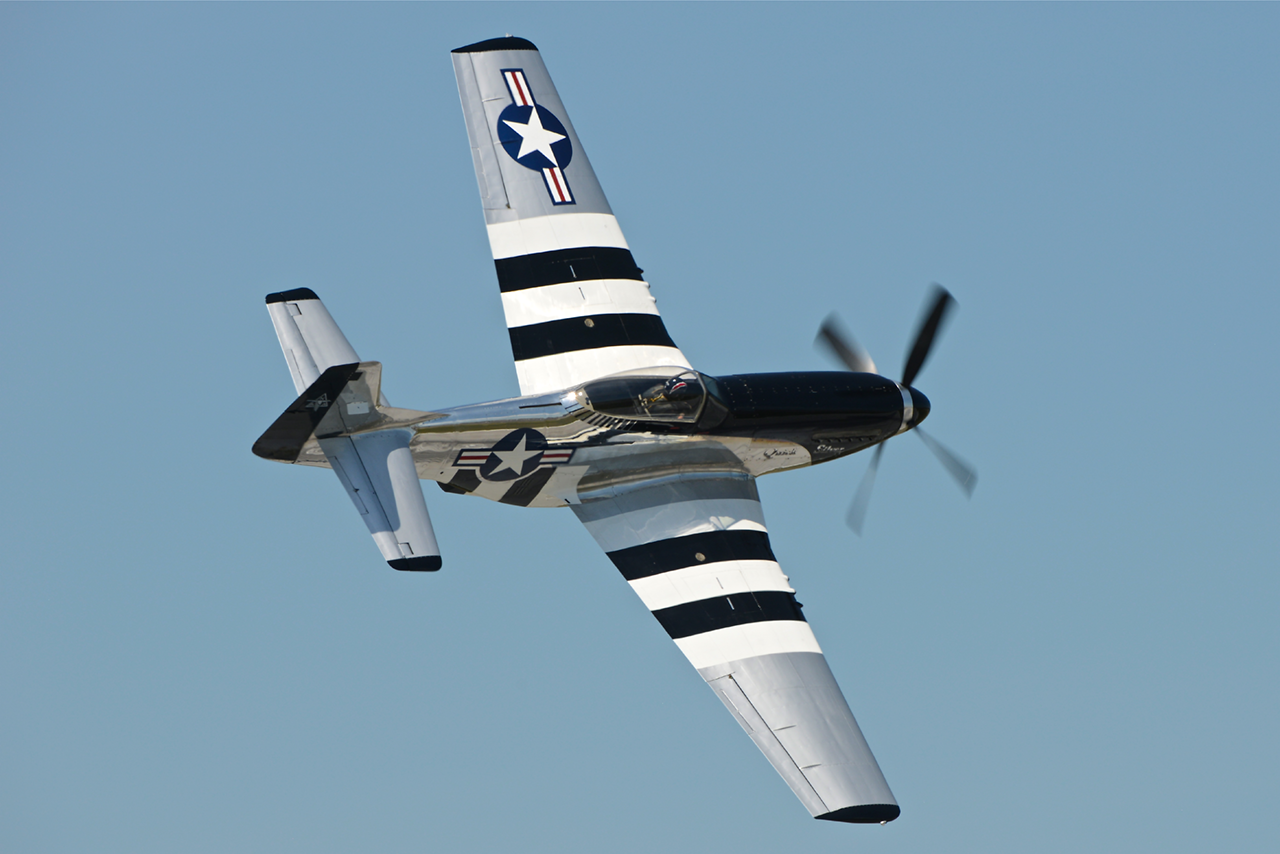 North American P-51D MUSTANG  -  © by Shawn Clish