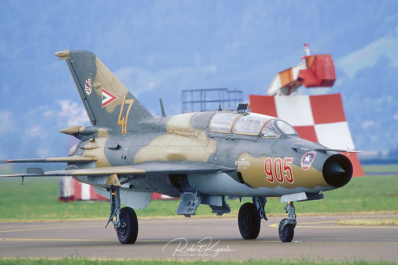 Mikoyan & Gurevich MiG-21UM (NATO Code: MONGOL B)  -  © by Robert Kysela
