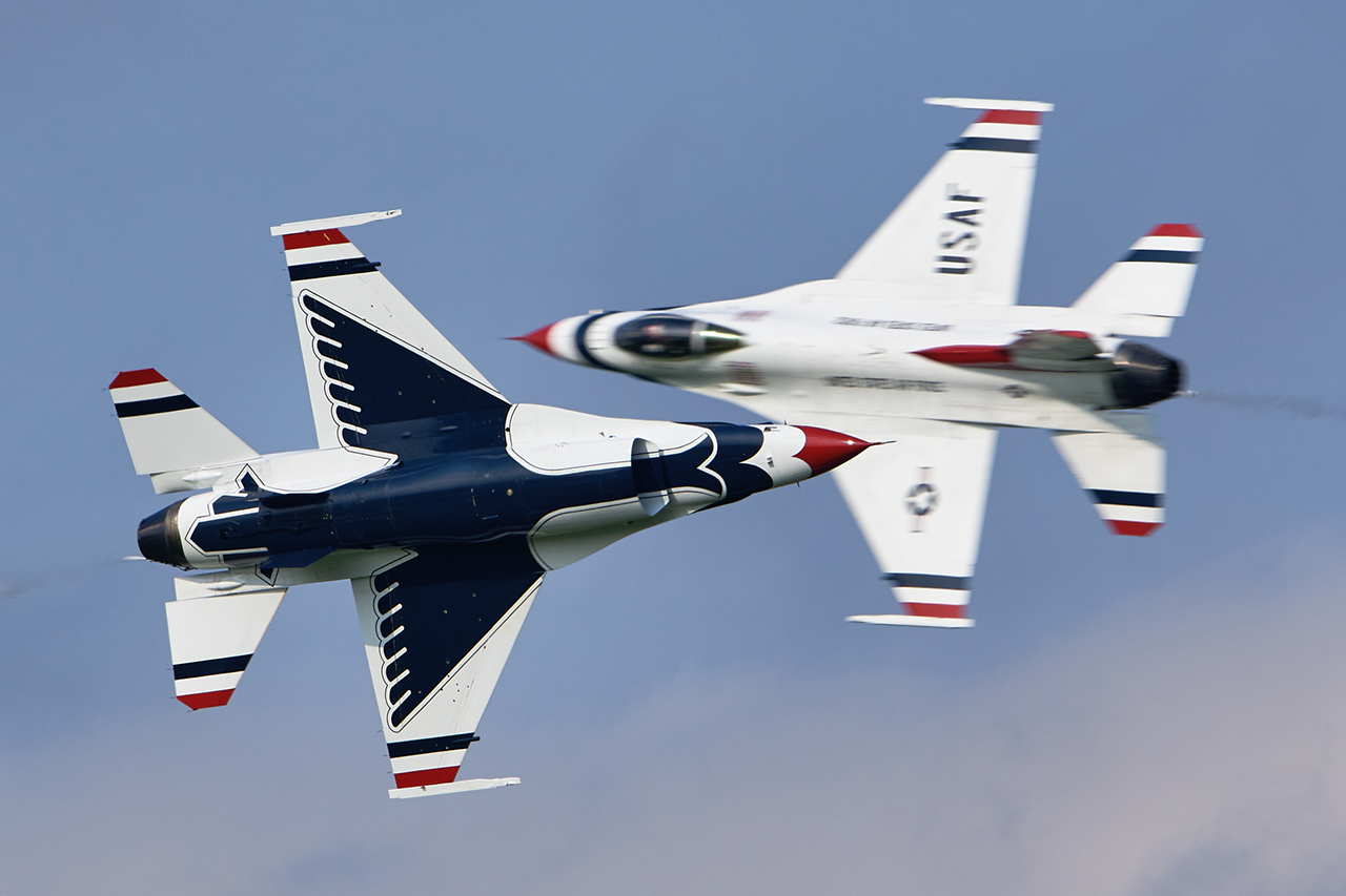 USAF Thunderbirds  -  © by Shawn Clish