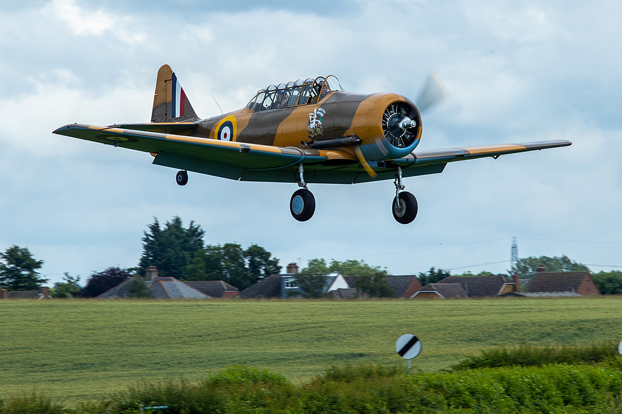 North American AT-6 HARVARD  -  © by Will Moore