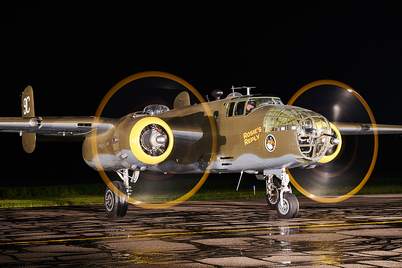 North American B-25D MITCHELL  -  © by Shawn Clish