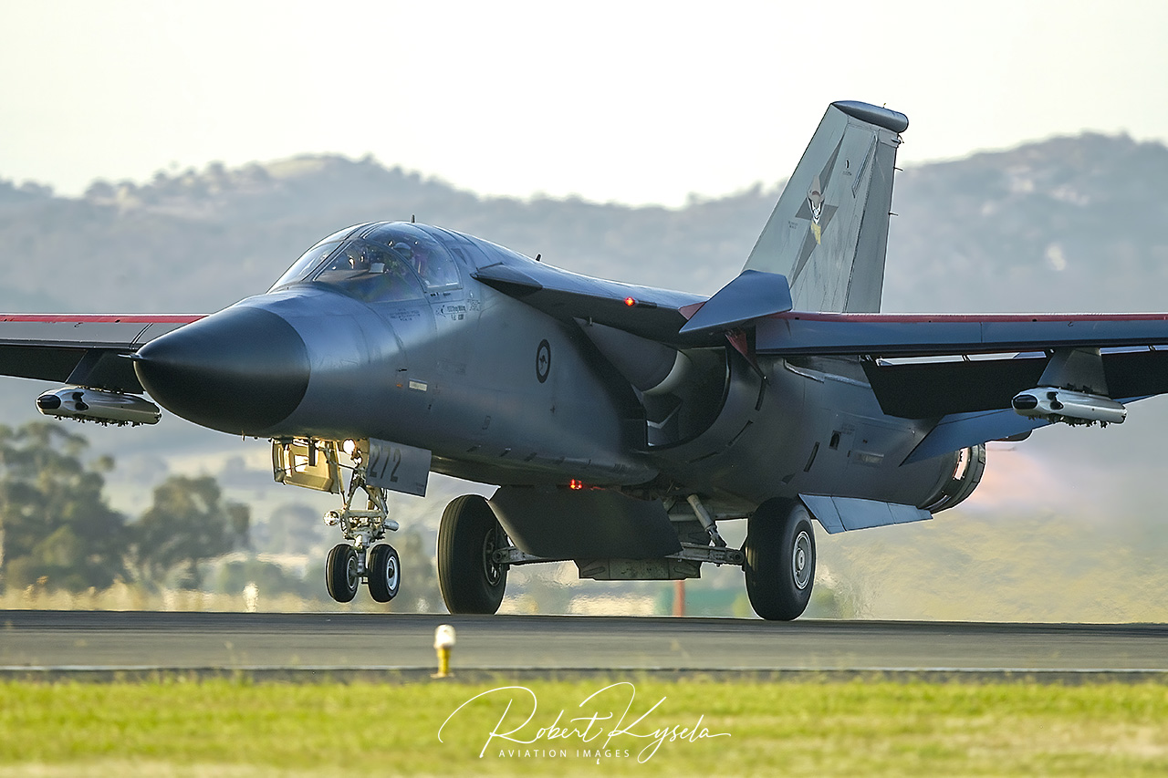 General Dynamics F-111G Aardvark   - © by Robert Kysela