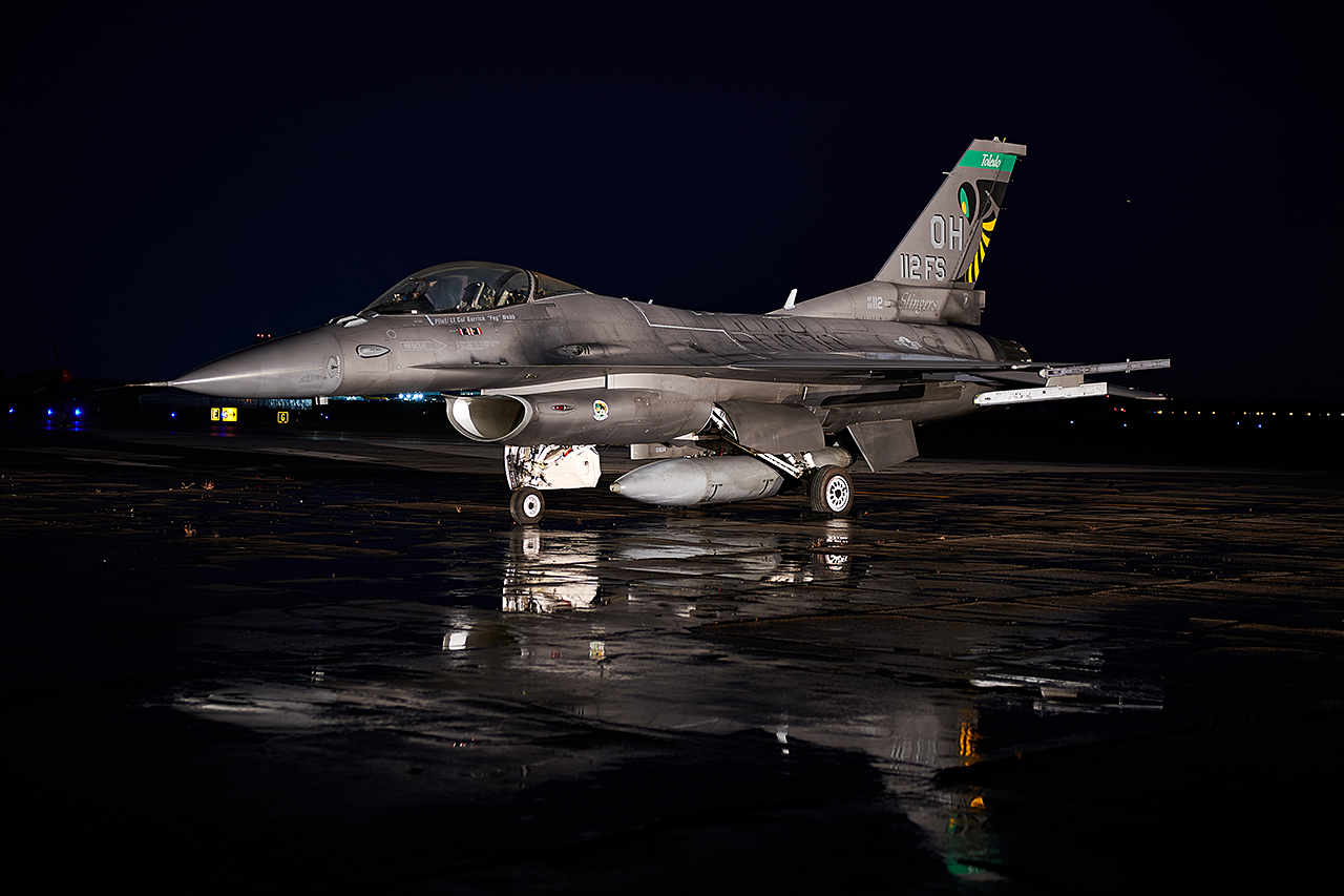 Lockheed Martin F-16C VIPER   - © by Shawn Clish