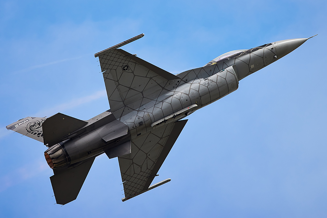 Lockheed Martin F-16CJ VIPER   - © by Shawn Clish