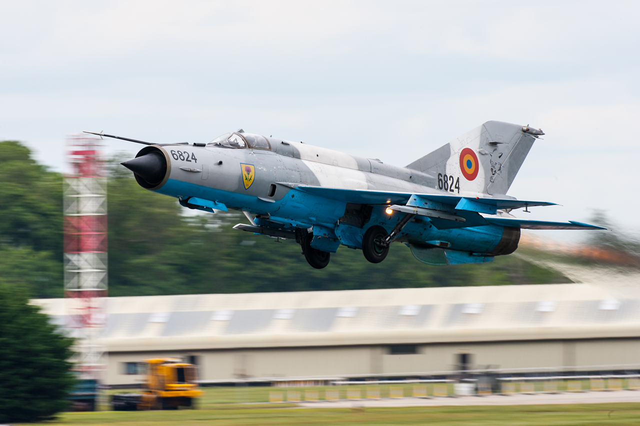 Mikoyan & Gurevich MiG-21 LANCER  -  © by Will Moore