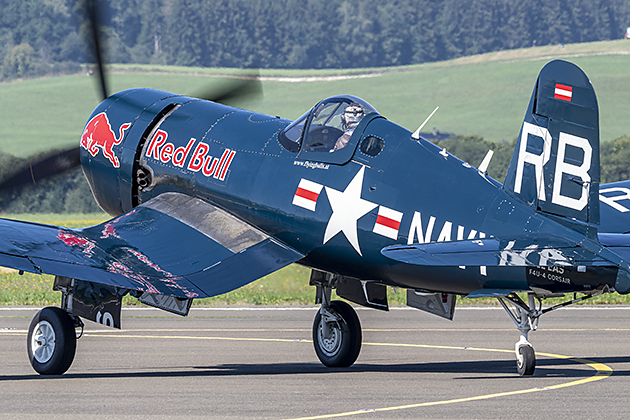 Chance Vought F-4U7 CORSAIR - © by Robert Kysela