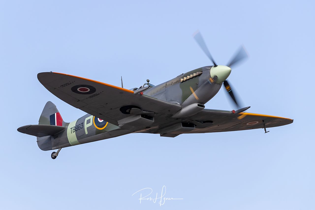 Supermarine SPITFIRE Mk IX   - © by Rob Hynes