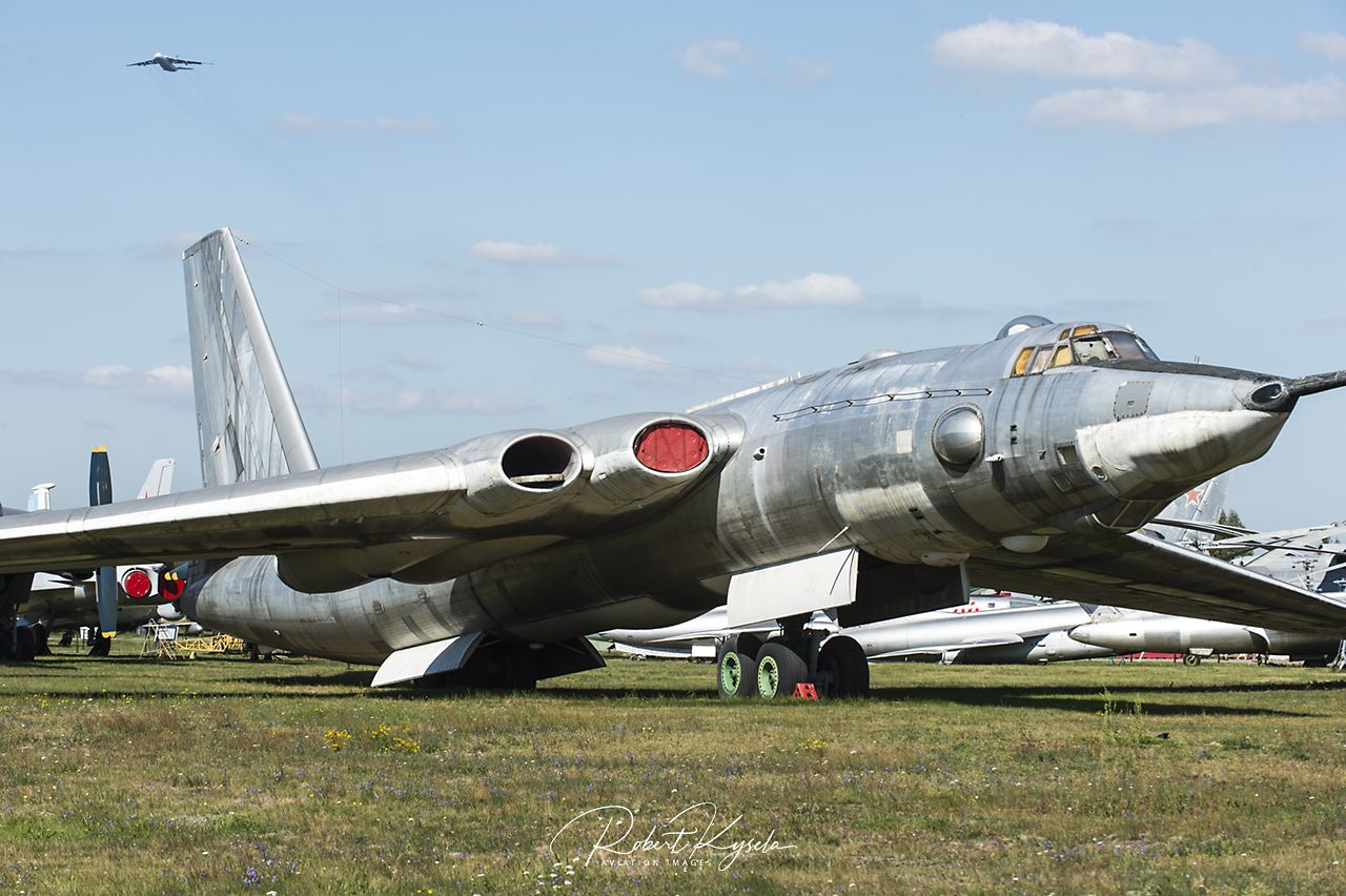 Myasishchev 3M (NATO Code: BISON)   - © by Robert Kysela