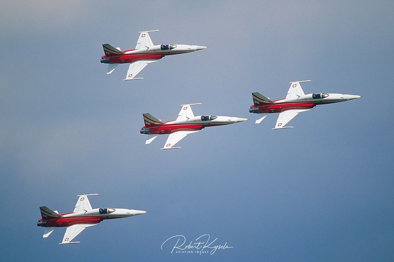 PATROUILLE SUISSE  -  © by Robert Kysela