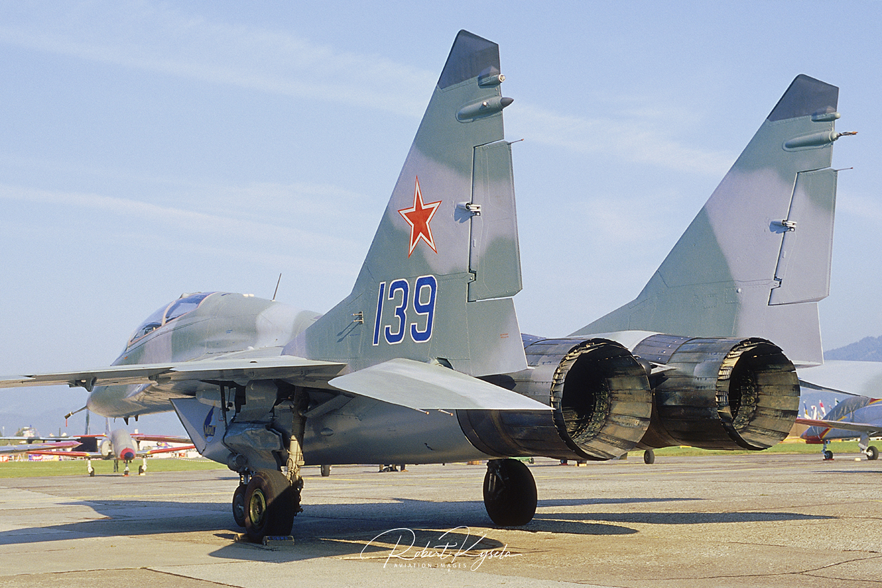 Mikoyan & Gurevich MiG-29 SE (NATO Code: FULCRUM C)  -  © by Robert Kysela