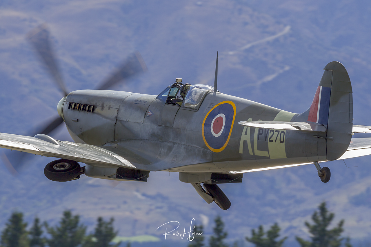 Supermarine SPITFIRE Mk. IX   - © by Rob Hynes