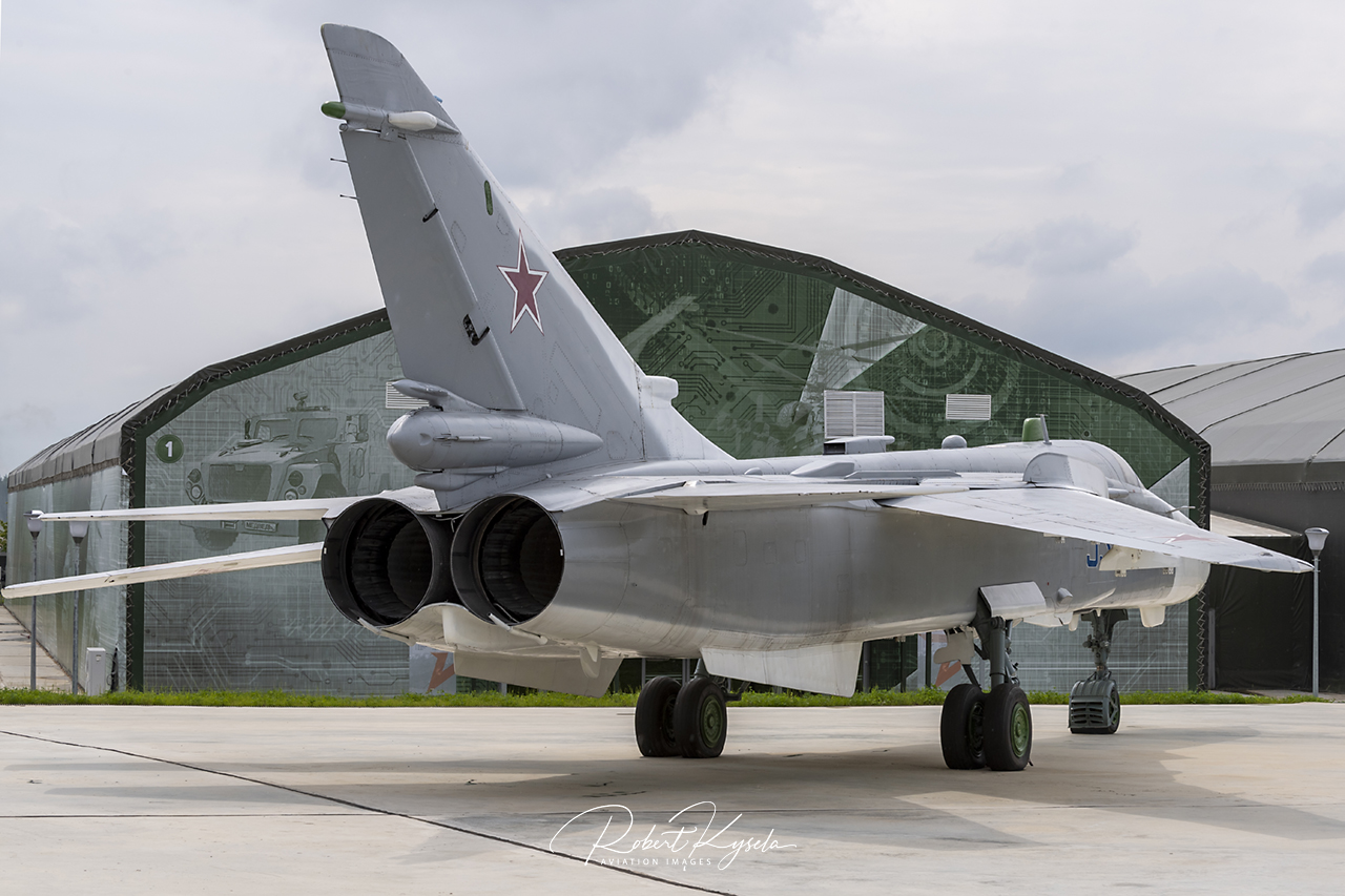 Sukhloi Su-24MP (NATO Code: FENCER-F)   - © by Robert Kysela