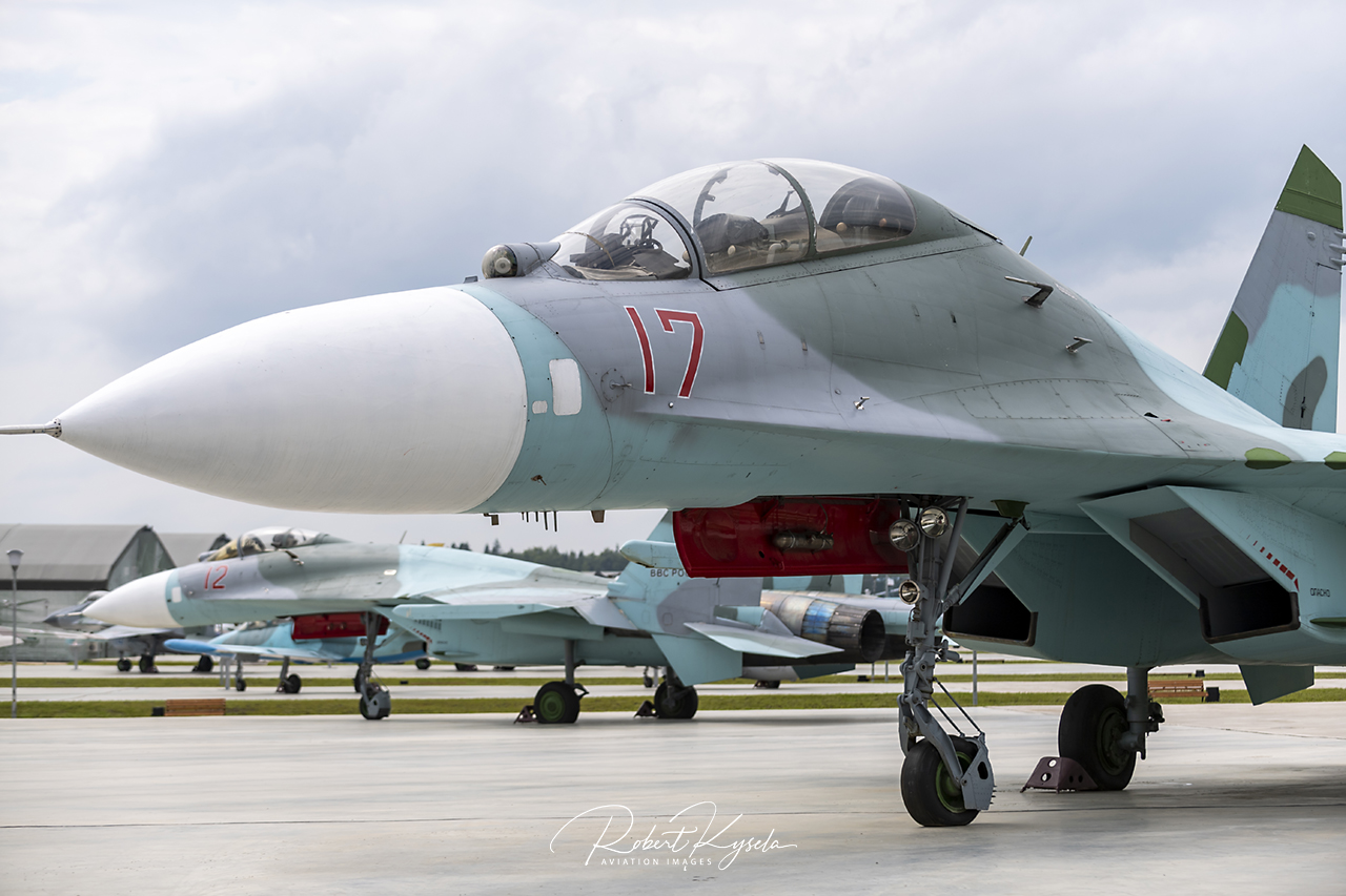 Sukhloi Su-27UB (NATO Code: FLANKER-B)   - © by Robert Kysela