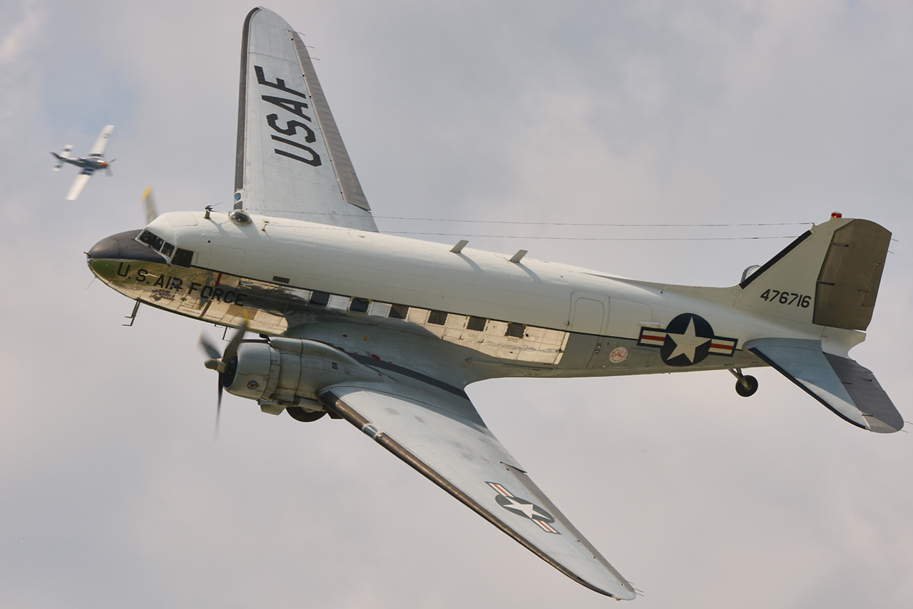 Douglas C-47D SKYTRAIN  -  © by Shawn Clish 2013