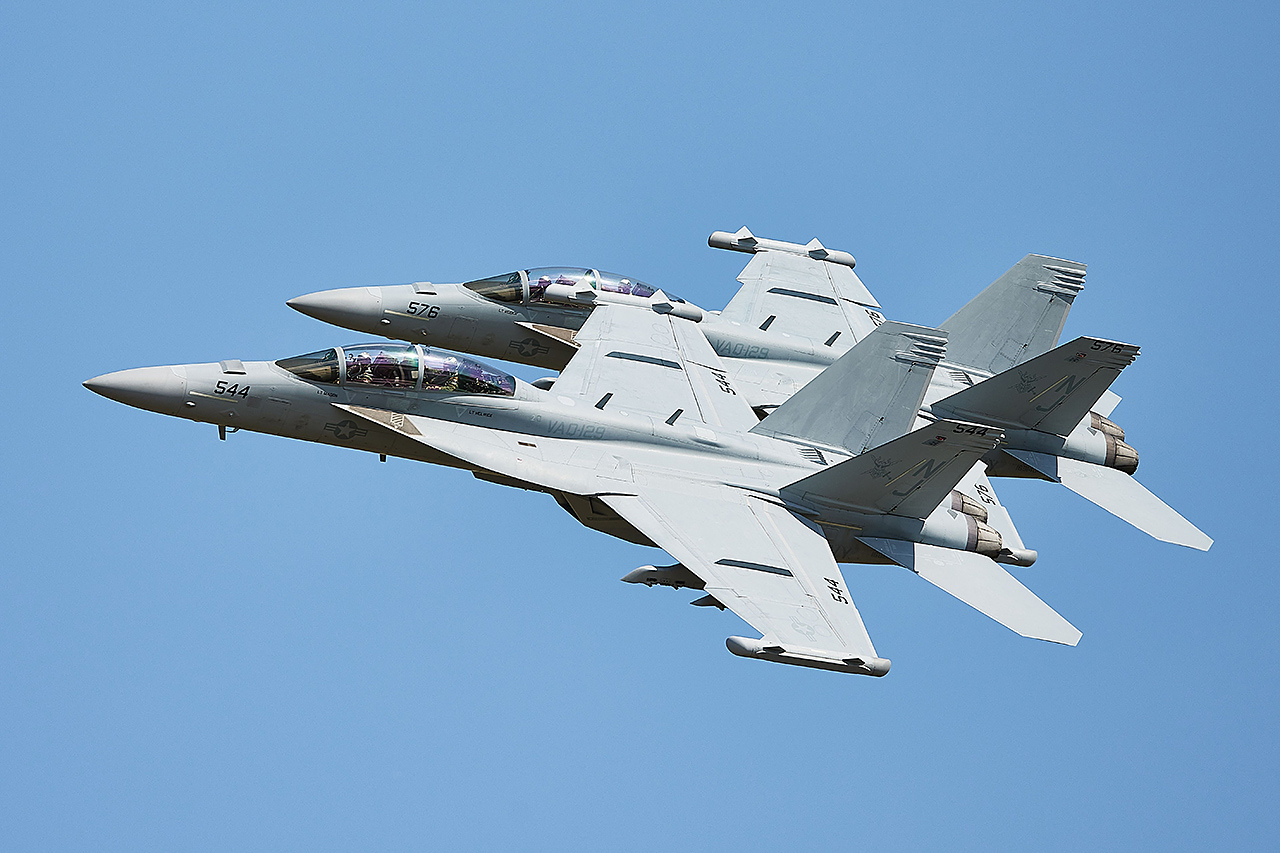 Boeing EA-18G GROWLER  -  © by Shawn Clish