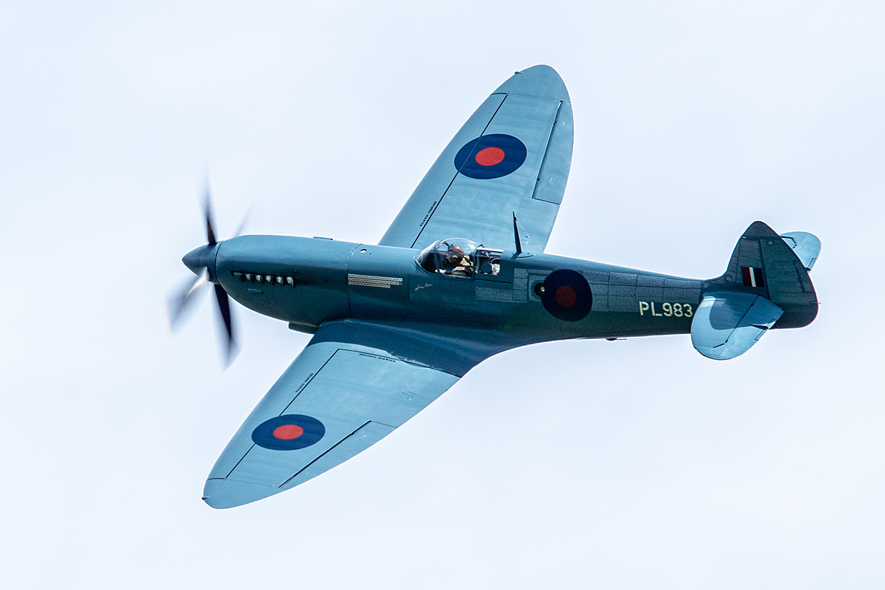 Supermarine SPITFIRE PR. XI  -  © by Will Moore