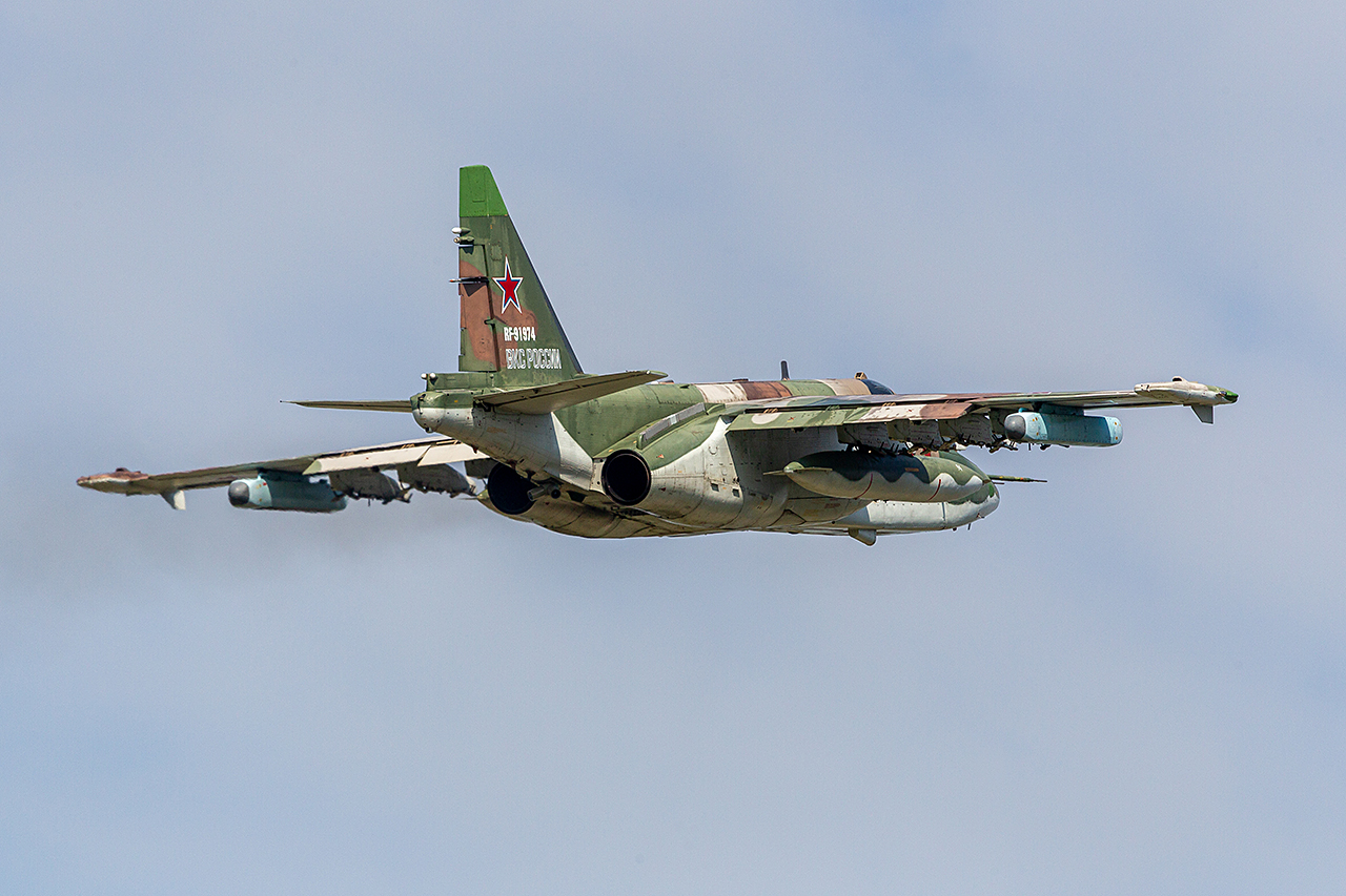 Sukhoi Su-25 (NATO Code: FROGFOOT)   - © by Roman Bagrov