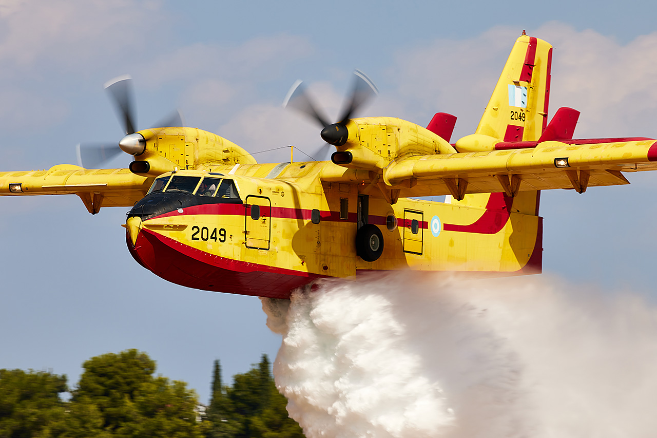 CANADAIR CL-415  -  © by Shawn Clish