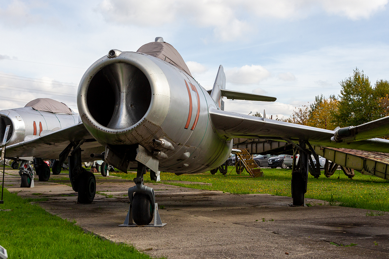 Mikoyan & Gurevich MiG 17F (NATO Code: FRESCO)   - © by Roman Bagrov