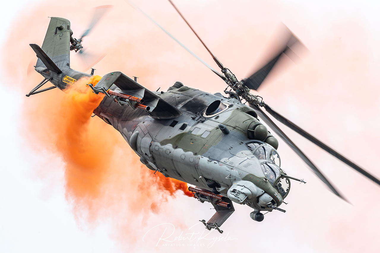 Mil Mi-24V (NATO Code: HIND-D)    - © by Robert Kysela