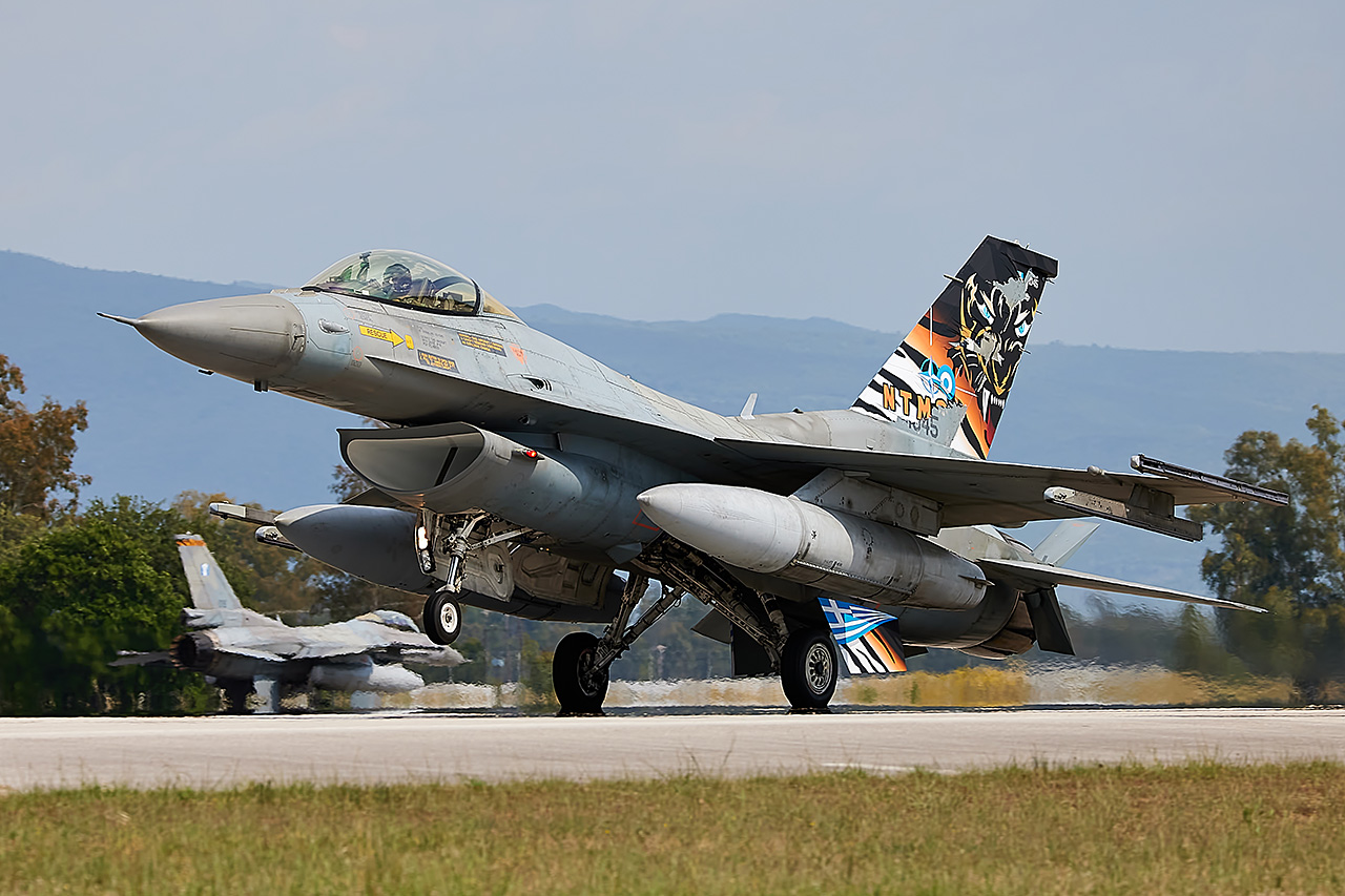 Lockheed Martin F-16C VIPER  -  © by Shawn Clish