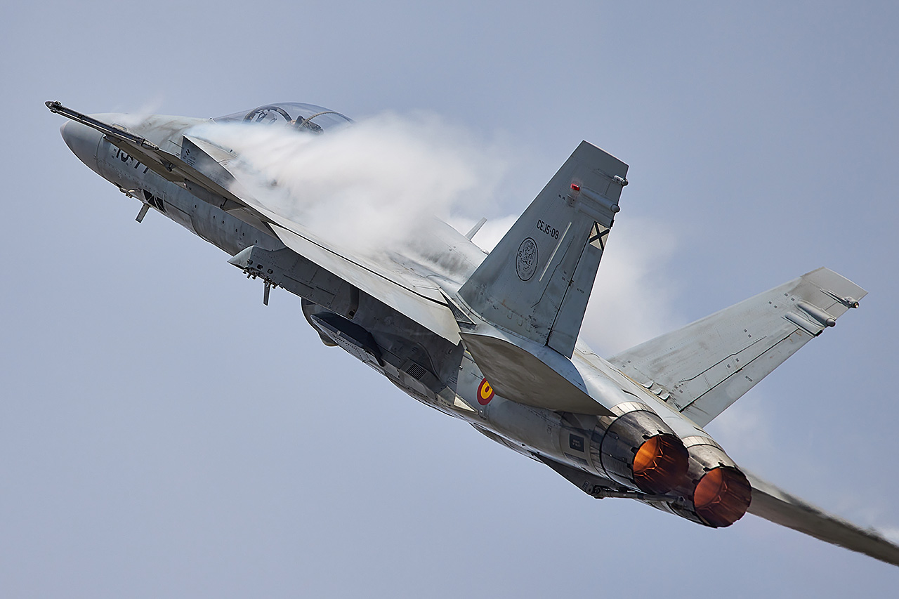 Boeing EF-18BM HORNET  -  © by Shawn Clish