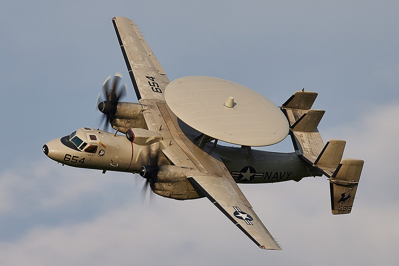 Grumman E-2C HAWKEYE  -  © by Shawn Clish