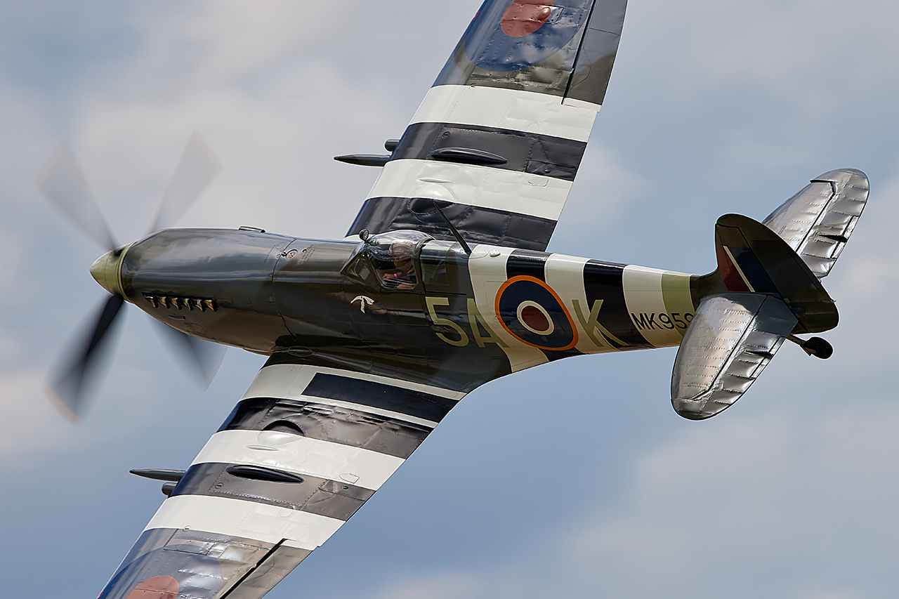 Supermarine SPITFIRE Mk IXc   - © by Shawn Clish