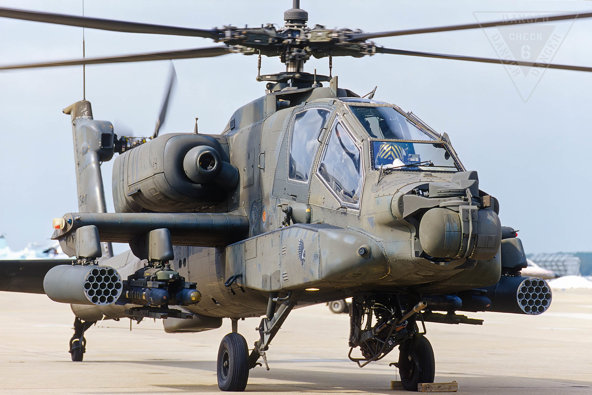 BOEING AH-64 APACHE