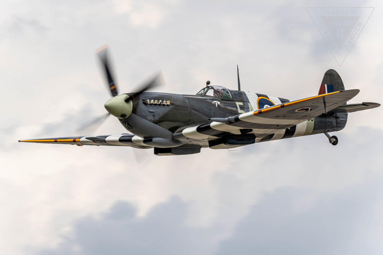 Supermarine SPITFIRE Mk.IX   - © by Robert Kysela