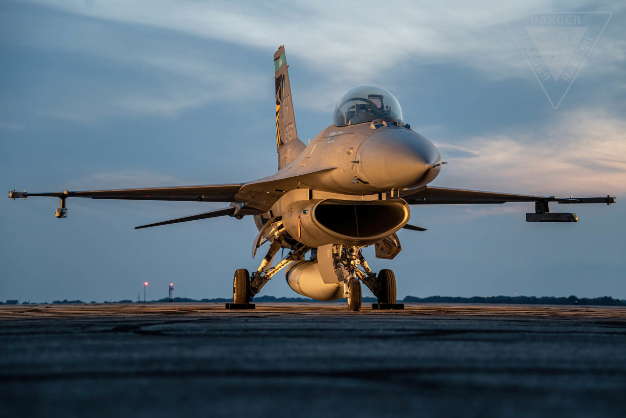Lockheed Martin F-16C VIPER   - © by Robert Kysela