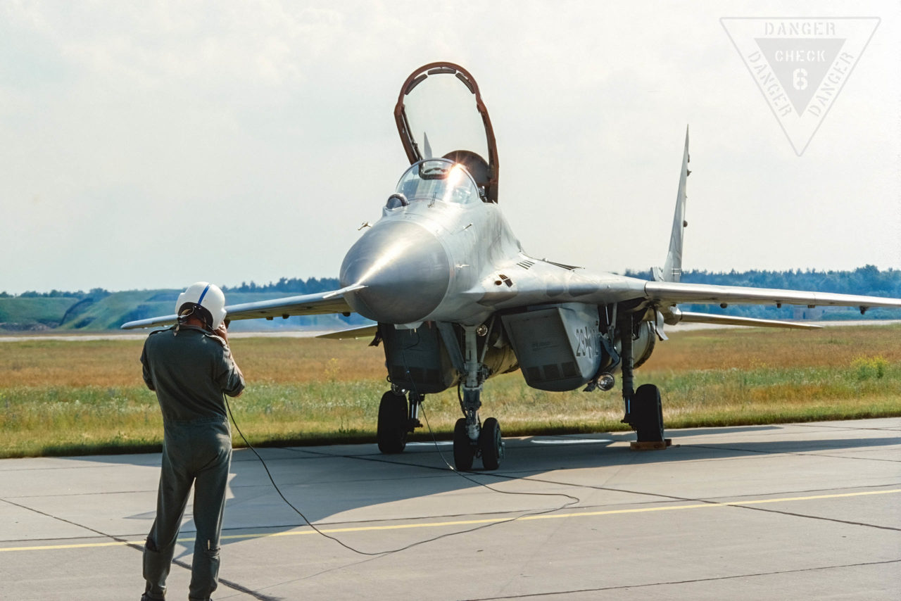 Mikoyan & Gurevich MiG-29A(G) (NATO Code: FULCRUM A)   - © by Robert Kysela